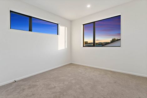 Photo of property in 3/16 Binsted Road, New Lynn, Auckland, 0600