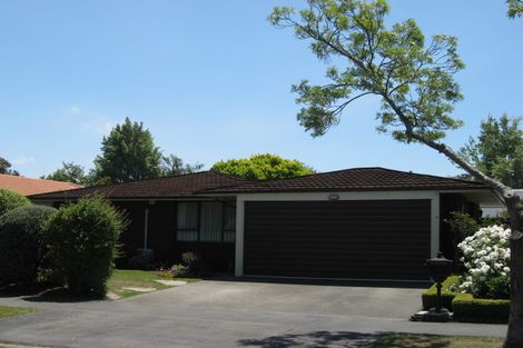 Photo of property in 4 Strathean Avenue, Avonhead, Christchurch, 8042