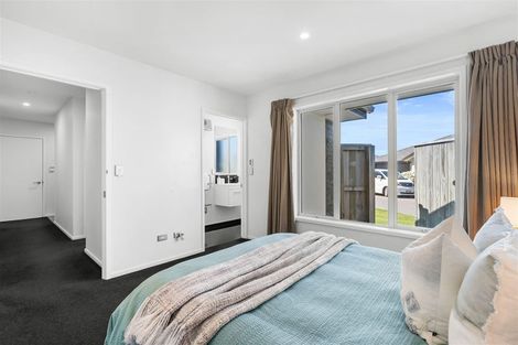 Photo of property in 24 Maka Lane, Halswell, Christchurch, 8025