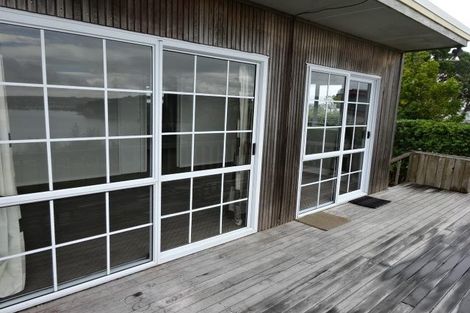 Photo of property in 83 Tiri Road, Tindalls Beach, Whangaparaoa, 0930