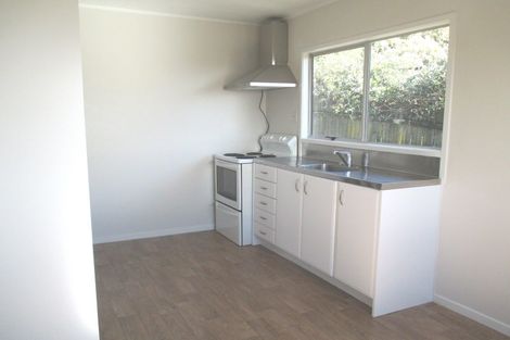Photo of property in 50 Parrs Cross Road, Henderson, Auckland, 0612
