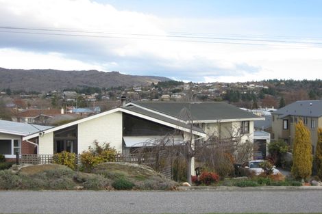 Photo of property in 68 Royal Terrace, Alexandra, 9320