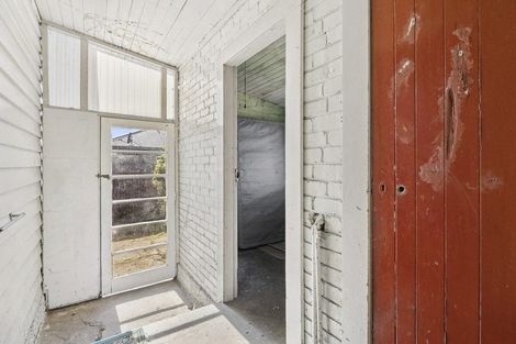 Photo of property in 35a Macandrew Road, South Dunedin, Dunedin, 9012