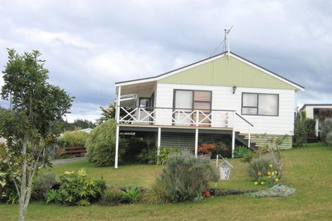 Photo of property in 100 Chevron Crescent, Whangamata, 3620