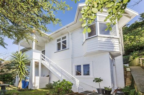 Photo of property in 38 Severn Street, Island Bay, Wellington, 6023
