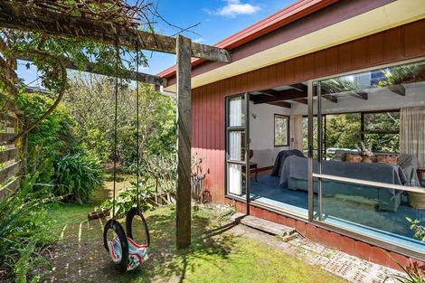 Photo of property in 39 Grand View Road, Leigh, 0985