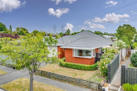 Photo of property in 1 Ilfracombe Place, Burnside, Christchurch, 8053