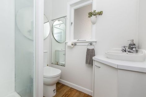 Photo of property in 1/10 Coronation Street, Belmont, Auckland, 0622