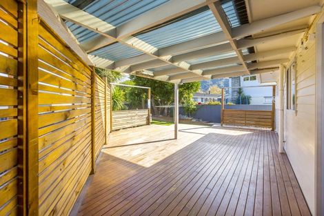 Photo of property in 16 Seattle Grove, Totara Park, Upper Hutt, 5018