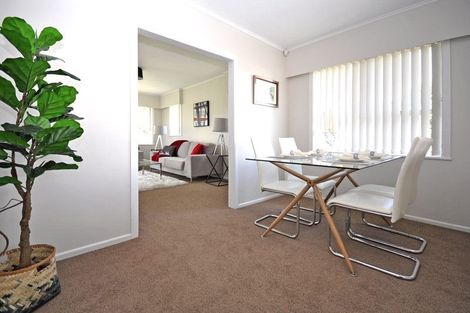 Photo of property in 22 Ronald Place, Manurewa, Auckland, 2102