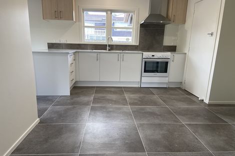 Photo of property in 281 Henderson Valley Road, Henderson, Auckland, 0612