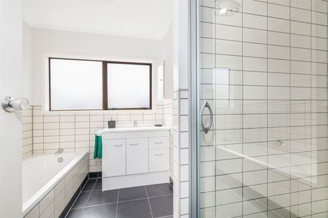 Photo of property in 11 Kellett Road, Ranui, Auckland, 0612