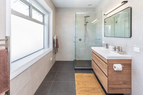 Photo of property in 3 Strowan Road, Strowan, Christchurch, 8052