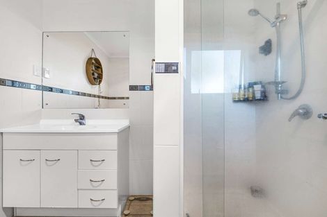 Photo of property in 36 Mandalay Place, Waiuku, 2123