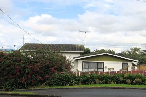 Photo of property in 21 Pohutukawa Avenue, Shelly Park, Auckland, 2014