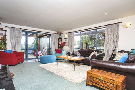 Photo of property in 18 Wallace Road, Ranui, Auckland, 0612