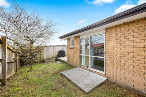 Photo of property in 4 Anna Lane, Glen Eden, Auckland, 0602