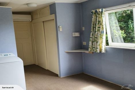 Photo of property in 16 Glencoe Road, Browns Bay, Auckland, 0630