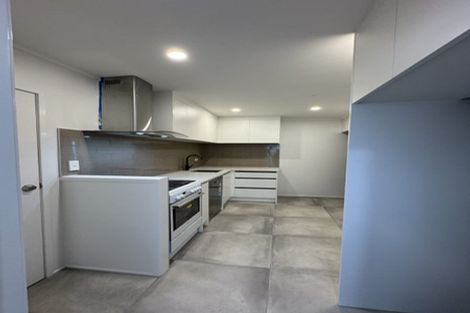 Photo of property in 1/3 Miraka Place, Birkenhead, Auckland, 0626