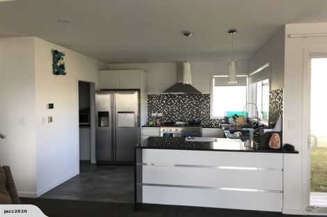 Photo of property in 129 Endeavour Drive, Whitby, Porirua, 5024