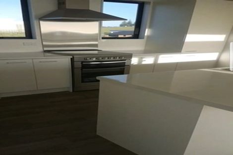 Photo of property in 8 Tua Tua Place, Baylys Beach, Dargaville, 0377