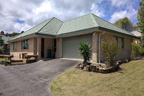 Photo of property in 2 Baltic Place, Goodwood Heights, Auckland, 2105