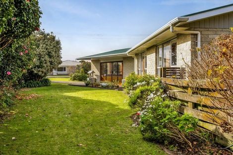 Photo of property in 84 Domett Street, Opunake, 4616