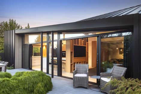 Photo of property in 7 Allister Avenue, Merivale, Christchurch, 8014