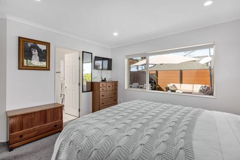 Photo of property in 15 Kath Hopper Drive, Orewa, 0931