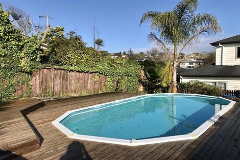 Photo of property in 61 Sheridan Drive, New Lynn, Auckland, 0600