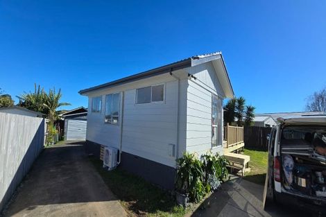 Photo of property in 21 Benton Place, Manurewa, Auckland, 2102
