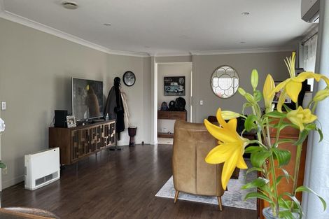 Photo of property in 23 Laurel Oak Drive, Schnapper Rock, Auckland, 0632