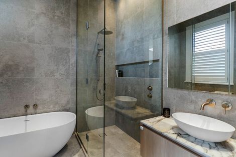 Photo of property in 16 Murdoch Road, Grey Lynn, Auckland, 1021