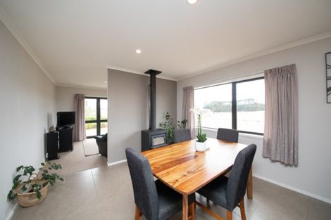 Photo of property in 355 Lethbridge Road, Feilding, 4779