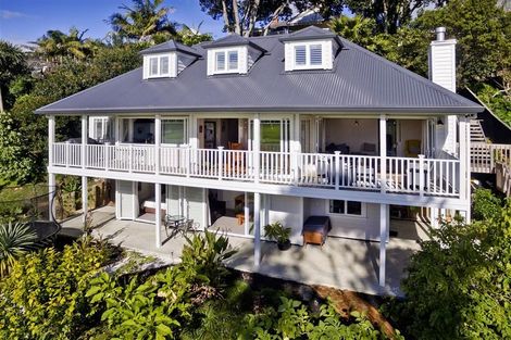 Photo of property in 48a Waterview Road, Stanley Point, Auckland, 0624