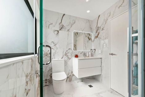 Photo of property in 90a Seymour Road, Sunnyvale, Auckland, 0612