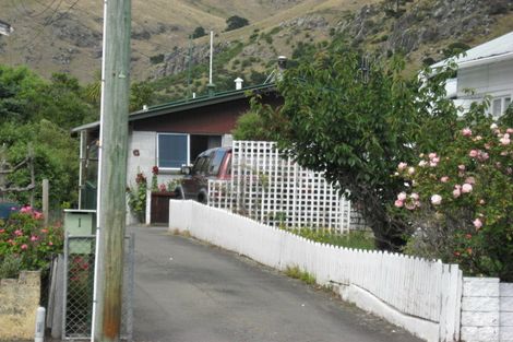 Photo of property in 2/16a Colenso Street, Sumner, Christchurch, 8081