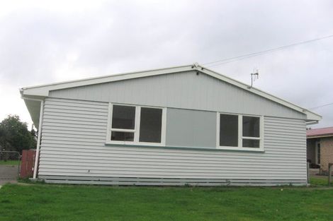 Photo of property in 17 Brighton Crescent, Highbury, Palmerston North, 4412