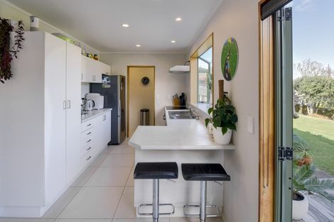 Photo of property in 16 Donald Street, Stanmore Bay, Whangaparaoa, 0932