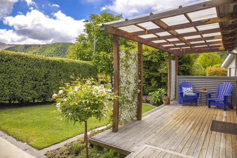 Photo of property in 27 Hood Crescent, Arrowtown, 9302