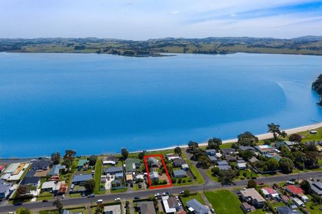Photo of property in 19 Ronald Avenue, Glenbrook, Waiuku, 2681