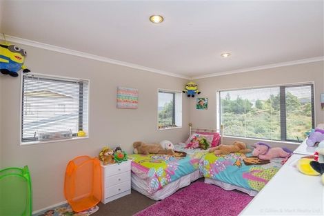 Photo of property in 12 Ronald Scott Grove, Riverstone Terraces, Upper Hutt, 5018