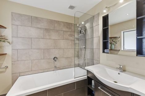 Photo of property in 3 Iti Grove, Waikanae, 5036