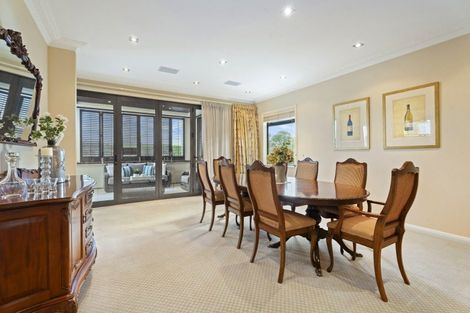 Photo of property in 10 Ronaki Road, Mission Bay, Auckland, 1071