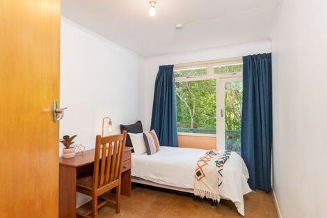 Photo of property in 142 Pinehaven Road, Pinehaven, Upper Hutt, 5019