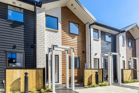 Photo of property in 5/172 Don Buck Road, Massey, Auckland, 0614