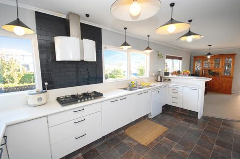 Photo of property in 1/134 Aberdeen Road, Campbells Bay, Auckland, 0620