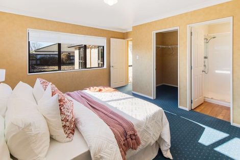 Photo of property in 16 Alba Place, Cambridge, 3434