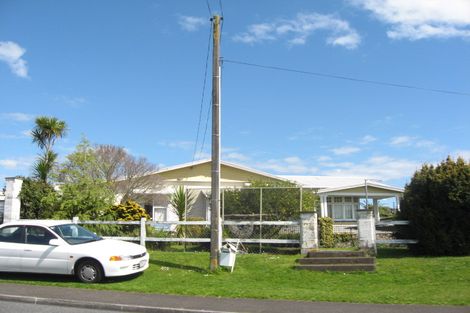 Photo of property in 72 Queens Road, Glen Avon, New Plymouth, 4312