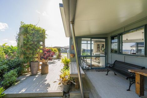 Photo of property in 103 Centennial Drive, Whitianga, 3510